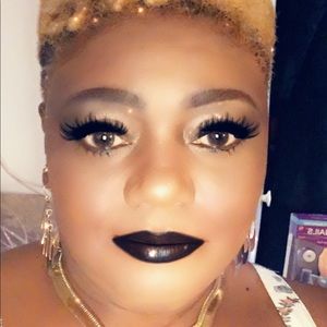 Meet your Posher, Donna